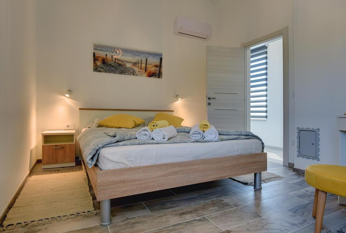 Villa Sunny Home Vodnjan Esterno foto
