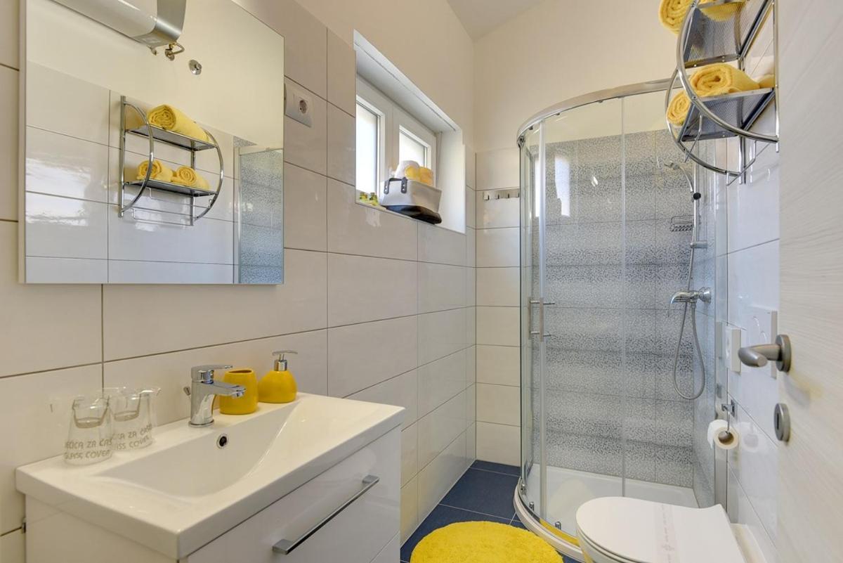 Villa Sunny Home Vodnjan Esterno foto