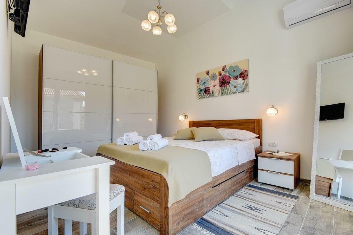 Villa Sunny Home Vodnjan Esterno foto
