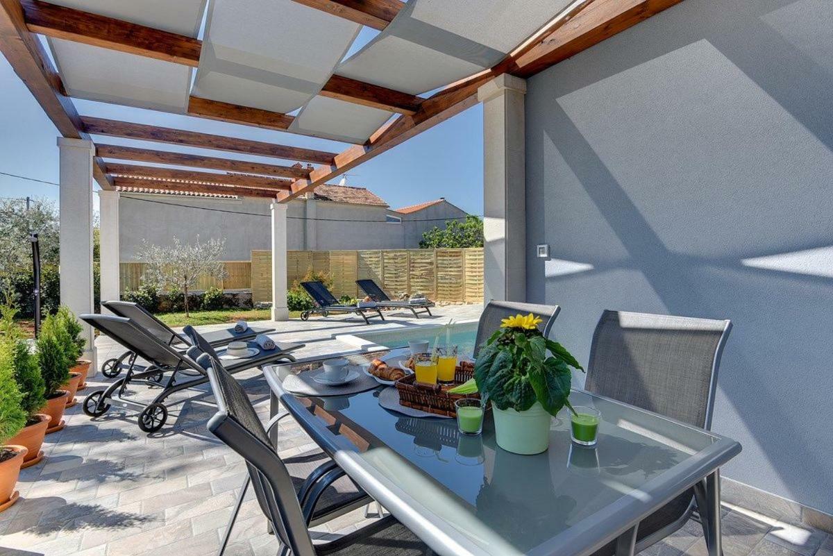 Villa Sunny Home Vodnjan Esterno foto